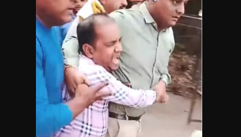 বেস্ট কলকাতা নিউজ : সিএমও অফিসে ঘু'ষ নিতে গিয়ে হাতেনাতে ধরা পড়লেন এক লজিস্টিক সংস্থার ম্যানেজার!