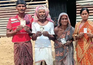 বেস্ট কলকাতা নিউজ : ভিটে কেড়েছে ভাগীরথী, ভোট কাড়ল কমিশন, ভোটার লিস্ট থেকে ‘ডিলিট’ হল অগ্রদ্বীপের বহু ভোটারের নাম