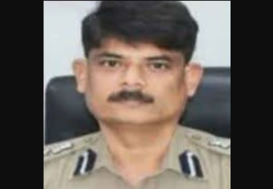 বেস্ট কলকাতা নিউজ : শিলিগুড়িতে রাষ্ট্রপতি অপমান কাণ্ডের জের, কেন্দ্রীয় স্বরাষ্ট্র মন্ত্রকের নির্দেশে ডেপুটেশন চাওয়া হল দার্জিলিংয়ের জেলা শাসক ও শিলিগুড়ির পুলিশ কমিশনারের কাছ থেকে