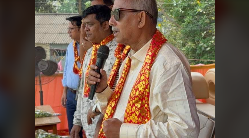 বেস্ট কলকাতা নিউজ : শিলিগুড়ির ৪৭ নম্বর ওয়ার্ডের ক্রিকেট প্রতিযোগিতার উদ্বোধন করলেন মেয়র গৌতম দেব