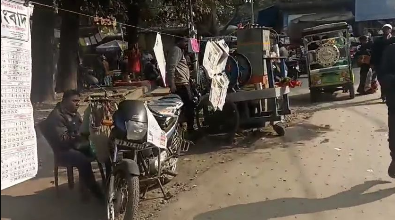 বেস্ট কলকাতা নিউজ : শিলিগুড়ি কোট মোড়ে দুদিকে প্রচুর দোকান, ব্যস্ততম জায়গায় যানবাহনের আধিক্য সহ দোকানগুলির দাপটে চরম বিরক্ত স্থানীয় মানুষজন