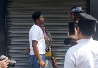 বেস্ট কলকাতা নিউজ : লাইসেন্সবিহীন দু চাকার গাড়িতে মাকে নিয়ে যাচ্ছিলো অপ্রাপ্তবয়স্ক ছেলে, অবশেষে আটক করল পুলিশ