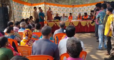 বেস্ট কলকাতা নিউজ : রাস্তা পাকা না করে দিলে ভোট বয়কট করা হবে, হুশিয়ারি দিলো মালদার গাজোল ব্লকের বাগদিঘীর গ্রামবাসীরা