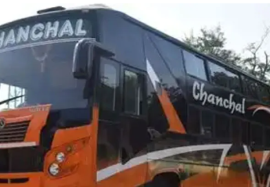 বেস্ট কলকাতা নিউজ : চাঁচল সদরের বাস টার্মিনাস সরানোর দাবিতে এক তুমুল বিক্ষোভ ইউনিয়ন-চালকদের