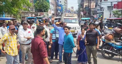 বেস্ট কলকাতা নিউজ : রান্নার গ্যাস নিয়ে কালোবাজারির অভিযোগ,গ্যাস ডিস্ট্রিবিউটর সংস্থার বিরুদ্ধে বিক্ষোভ দেখালেন গ্রাহকদের একাংশ