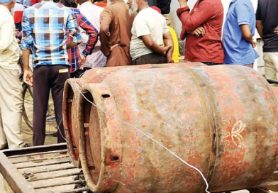 বেস্ট কলকাতা নিউজ : পুরুলিয়ায় রান্নার গ্যাসের চরম সংকটের সুযোগ নিয়ে চরমে উঠলো অসাধু ব্যবসায়ীদের কালোবাজারি