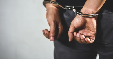 বেস্ট কলকাতা নিউজ : চাকরির টোপ দিয়ে ৫৮ লক্ষ আত্মসাৎ করার অভিযোগ , অবশেষে শহর থেকে গ্রেপ্তার হল ১ অভিযুক্ত শিক্ষক