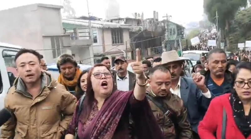 বেস্ট কলকাতা নিউজ : সাপ্লিমেন্টারি তালিকায় বাদ পড়ছে শয়ে শয়ে ভোটারের নাম! ক্ষোভ বাড়ছে পাহাড়ের মানুষের