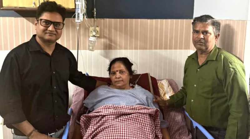 বেস্ট কলকাতা নিউজ : ব্রেন ডেথ হয়েছিল জানিয়েছিল হাসপাতাল! রাস্তার গর্তে অ্যাম্বুল্যান্স পড়ে ঝাঁকুনিতে ফিরল মহিলার প্রাণ