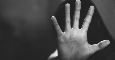 বেস্ট কলকাতা নিউজ : তরুণীর শ্লীলতাহানি খোদ সিনেমা হলের মধ্যেই , নারী নিরাপত্তা ফের প্রশ্নের মুখে পড়লো যোগী রাজ্যে