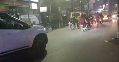 বেস্ট কলকাতা নিউজ : সন্ধ্যাবেলায় নার্সিংহোমের পাশে দাঁড়িয়ে থাকে দু চাকা এবং চার চাকার গাড়ি, শিলিগুড়িতে নাজেহাল রোগীর আত্মীয়রা