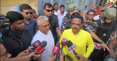 বেস্ট কলকাতা নিউজ : পশ্চিম মেদিনীপুর জেলার খড়গপুর পৌরসভার পাঁচ নম্বর ওয়ার্ডে দিলীপ ঘোষ প্রদীপ সরকারের বিশেষ সৌজন্য বিনিময়