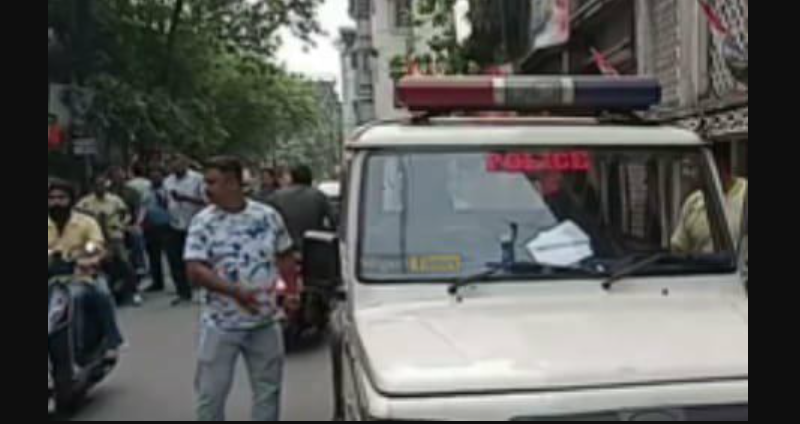 বেস্ট কলকাতা নিউজ : শিলিগুড়িতে পুলিশ সেজে প্রতারণার অভিযোগ, আটক করা হলো ২ অভিযুক্তকে