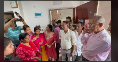 বেস্ট কলকাতা নিউজ : বেসরকারি হাসপাতালে কর্মরত অবস্থায় অস্বাভাবিক মৃত্যু হল এক যুবকের , সমবেদনা জানালেন মেয়র গৌতম দেব