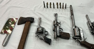 বেস্ট কলকাতা নিউজ : দ্বিতীয় দফায় ভোটের আগে ফের শহরে উদ্ধার হল বিপুল পরিমাণ আগ্নেয়াস্ত্রও কার্তুজ