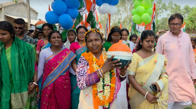 বেস্ট কলকাতা নিউজ : লক্ষ্মীর ভান্ডার হাতে নিয়ে নির্বাচনী প্রচার শুরু করলেন ইন্দাস বিধানসভার তৃণমূল কংগ্রেস প্রার্থী শ্যামলী রায় বাগদী