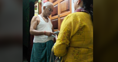 বেস্ট কলকাতা নিউজ : বাড়িতে বাড়িতে গিয়ে ভোটারদের কাছে মুখ্যমন্ত্রীর বার্তা পৌঁছে দিচ্ছেন শ্রাবণী দত্ত