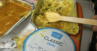 বেস্ট কলকাতা নিউজ : বন্দে ভারত এক্সপ্রেসে খাবারের মধ্যে মিললো পোকা, খাবার সরবরাহ কারীকে ১০ লক্ষ টাকা জরিমানা করলো আই আর সি টি সির