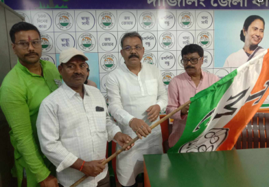 বেস্ট কলকাতা নিউজ : ভোটের মুখে ফের গেরুয়া শিবিরে এক বিরাট ভাঙ্গন! ঘাস ফুলে যোগ দিলেন ফেকু সাহানি