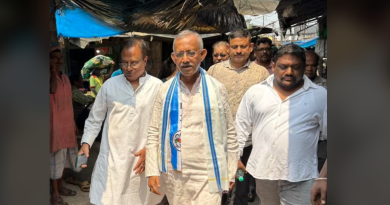 বেস্ট কলকাতা নিউজ : গোটা শিলিগুড়ি শহর জুড়ে ঘুরে ঘুরে নির্বাচনী প্রচার সারলেন মেয়র গৌতম দেব