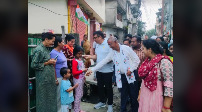 বেস্ট কলকাতা নিউজ : শিলিগুড়িতে নির্বাচনী প্রচারে এসে ঝড় তুললেন মেয়র গৌতম দেব