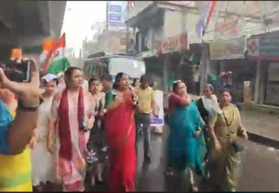 বেস্ট কলকাতা নিউজ : প্রচারের শেষ লগ্নে এসেও মাটিগাড়া নকশালবাড়িতে তৃণমূল কংগ্রেসের মিছিল নামলো প্রার্থী শংকর মালাকারের সমর্থনে