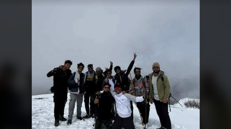 বেস্ট কলকাতা নিউজ : তুষার পেরিয়ে ফালুট টপ জয়, পাঁচ দিনের হিমালয় অভিযানে নকশালবাড়ির ১০ তরুণ
