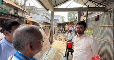 বেস্ট কলকাতা নিউজ : নির্বাচনী প্রচারে এসে মহাবিস্থান মাছ বাজার পরিদর্শন করলেন শিলিগুড়ির মেয়র গৌতম দেব