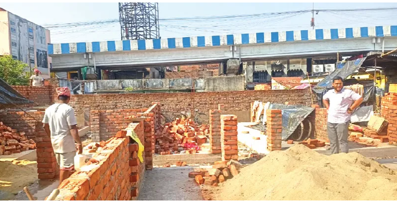 বেস্ট কলকাতা নিউজ : আগুনে ভস্মীভূত হয়েছিল বিরাটির যদুবাবুর বাজার, নতুন করে ফের শুরু হল তৈরির কাজ