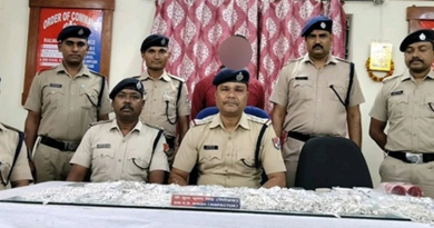 বেস্ট কলকাতা নিউজ : ভোটের আগে কড়া নজরদারি আরপিএফের, উদ্ধার হল প্রচুর রুপোর গয়না ও গাঁজা