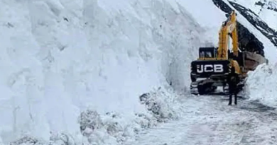 বেস্ট কলকাতা নিউজ : ধসে বিচ্ছিন্ন লাচেনে আটকে বাংলার পর্যটকরা , খাবারে টান পড়লো চরম গ্যাস সংকটের জেরে