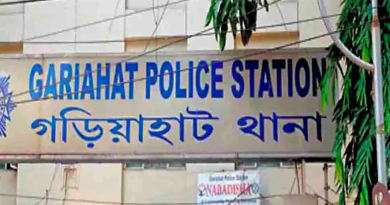 বেস্ট কলকাতা নিউজ : কোনো রকম লাইসেন্স নেই সোনা পাপ্পুর বাড়ি থেকে বাজেয়াপ্ত আগ্নেয়াস্ত্রের , জমা পড়লো গড়িয়াহাট থানায়