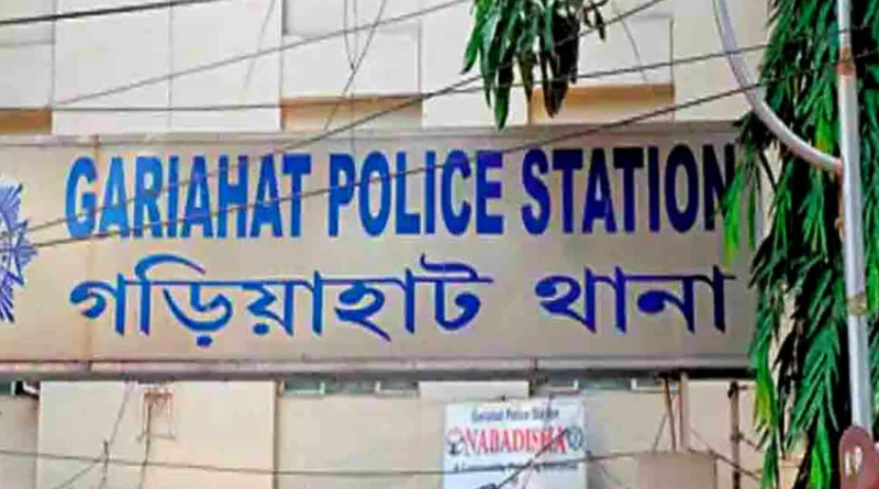 বেস্ট কলকাতা নিউজ : কোনো রকম লাইসেন্স নেই সোনা পাপ্পুর বাড়ি থেকে বাজেয়াপ্ত আগ্নেয়াস্ত্রের , জমা পড়লো গড়িয়াহাট থানায়