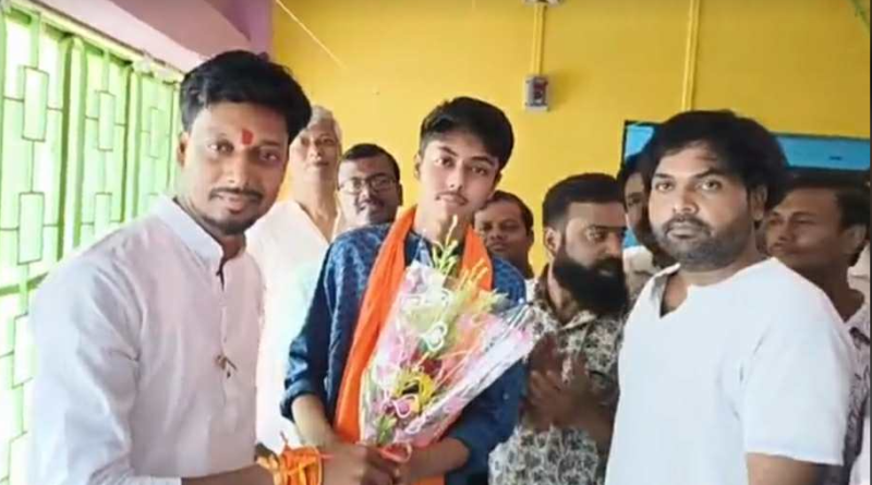 বেস্ট কলকাতা নিউজ : মাধ্যমিকে আরামবাগের জোড়া সাফল্য, রাজ্যে সপ্তম অর্কপ্রভ, নবম তমোহা -কৃতীদের বাড়িতে গিয়ে সংবর্ধনা জ্ঞাপন বিজেপি প্রার্থী হেমন্ত বাগের