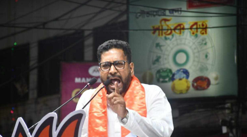 বেস্ট কলকাতা নিউজ : মেয়র হয়েই কাজ চালাবেন গৌতম দেব, শিলিগুড়ি পুরসভা নিয়ে রাজনৈতিক অবস্থান স্পষ্ট করলেন বিধায়ক শঙ্কর ঘোষ