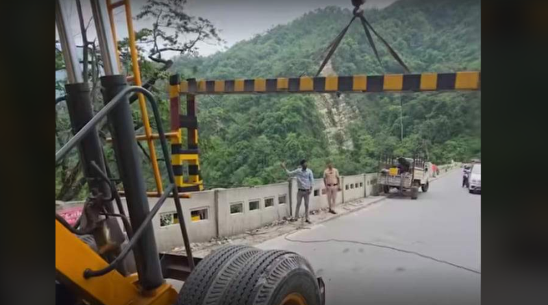 বেস্ট কলকাতা নিউজ : সেবকের করণেশন ব্রিজ এ প্রশাসনের উদ্যোগে বসলো হাইট বার