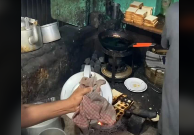 বেস্ট কলকাতা নিউজ : কিভাবে তৈরি হয় টোস্ট অমলেট, একবার দেখুন শিলিগুড়ির বিখ্যাত নেতাজি কেবিনে এসে