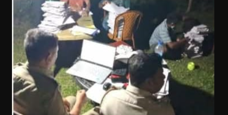 বেস্ট কলকাতা নিউজ : জলপাইগুড়ি জেলার রাজগঞ্জে উদ্ধার হল ৩৭৫ টি মিউটেশনের ফাইল, ঘটনাকে ঘিরে ব্যাপক তোলপাড় শুরু হল এলাকায়