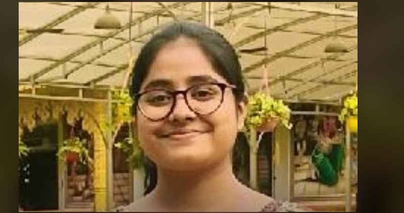 এ বছর উচ্চমাধ্যমিকে অষ্টম স্থান অধিকার করলো শিলিগুড়ি গার্লস হাই স্কুলের শ্রেয়সী পাল
